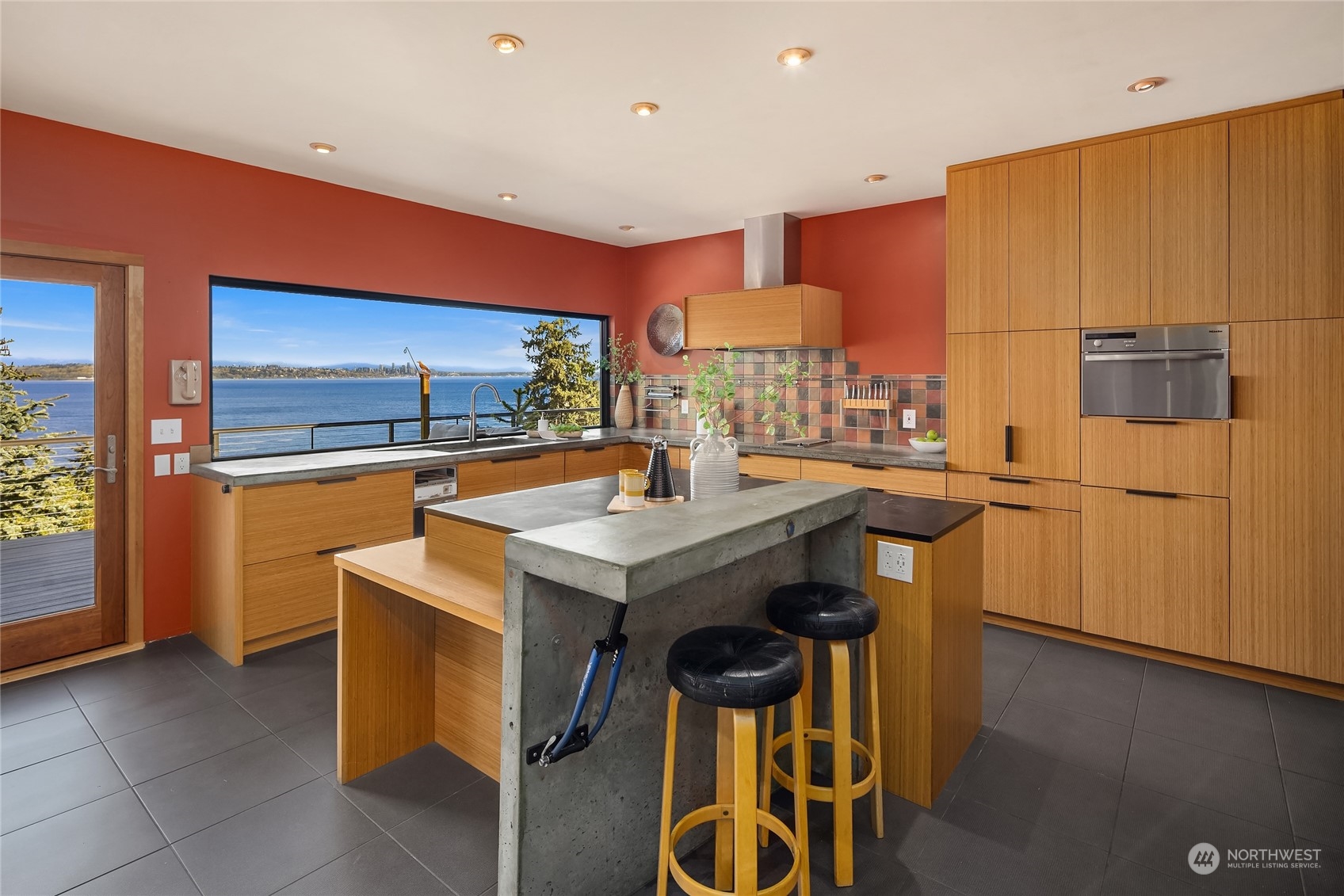 11844 Sunrise Drive NE