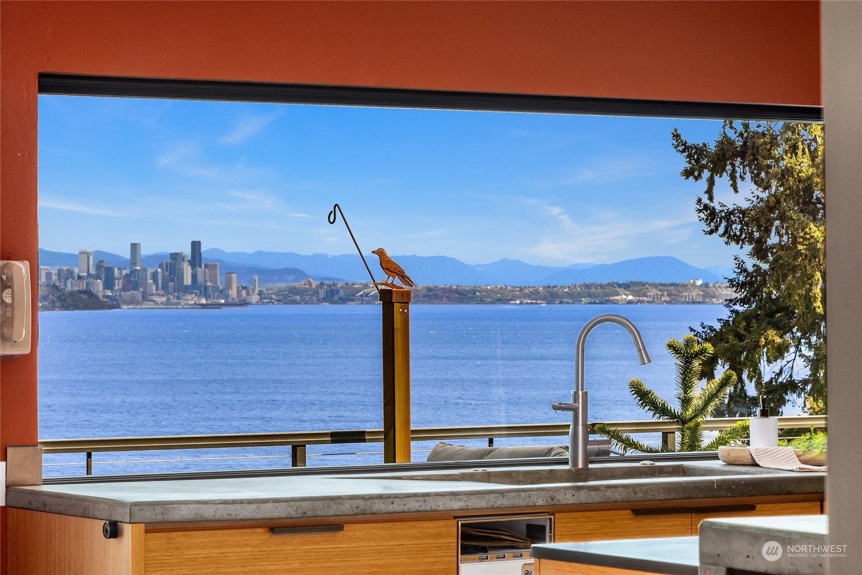 11844 Sunrise Drive NE