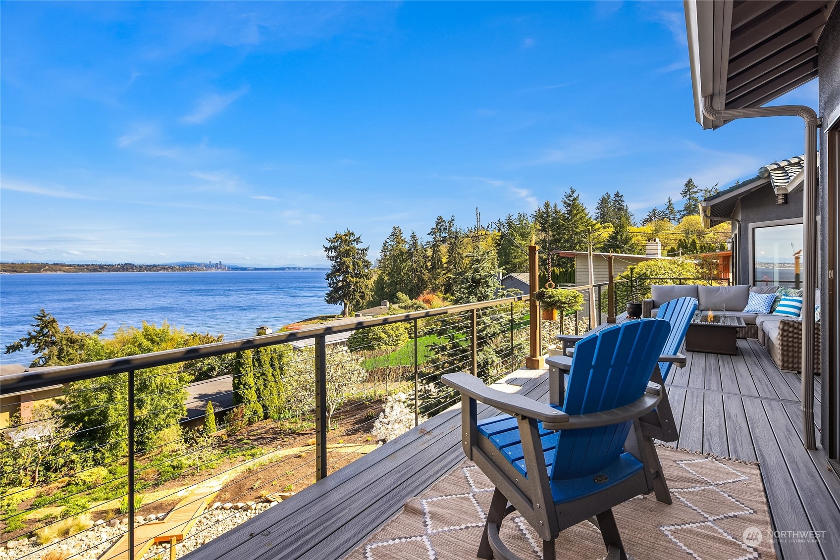 11844 Sunrise Drive NE