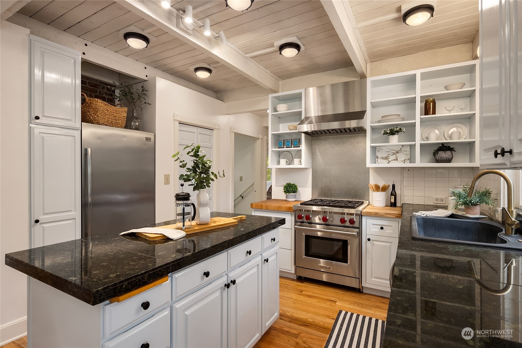 9121 NE Briar Rose Lane