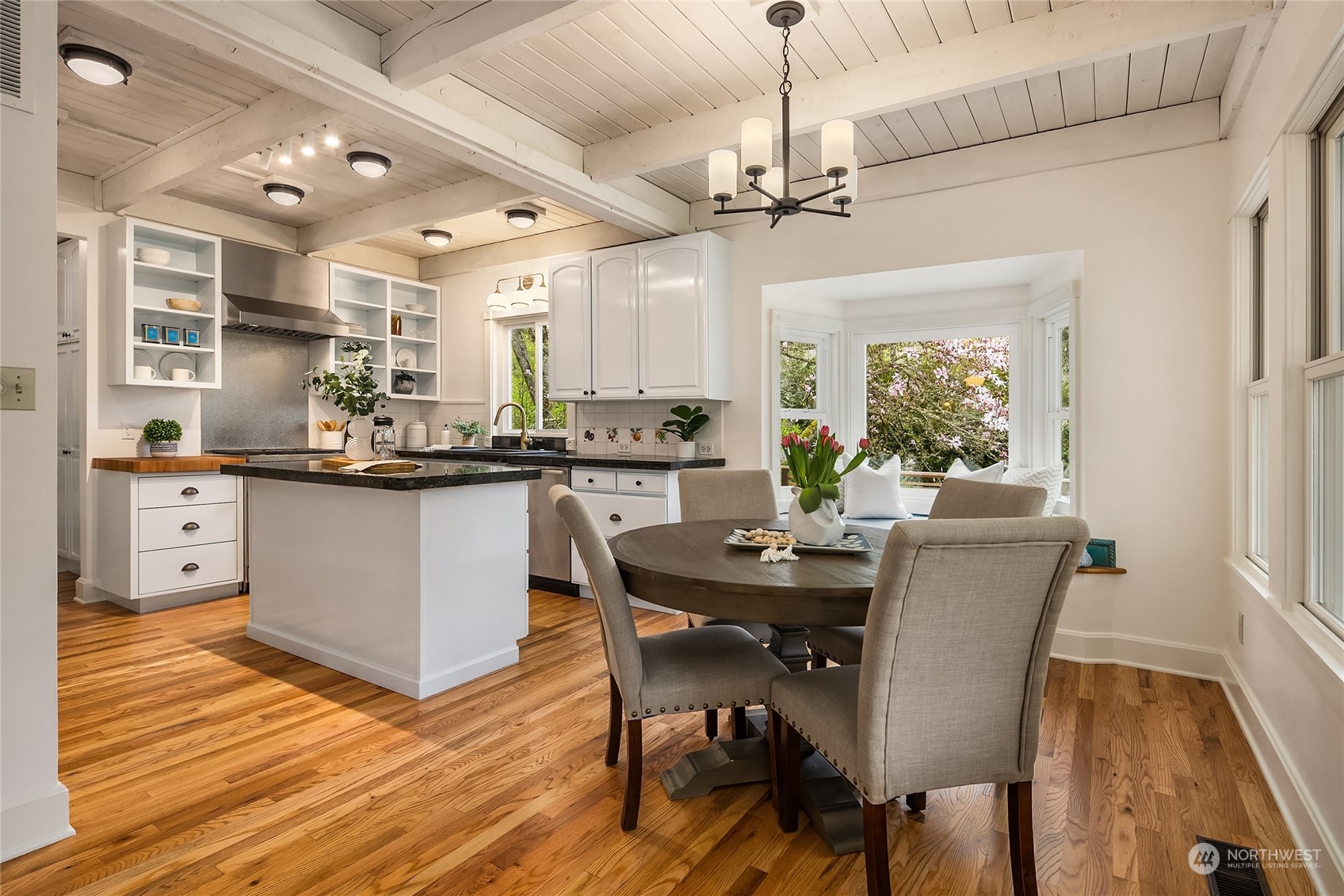 9121 NE Briar Rose Lane