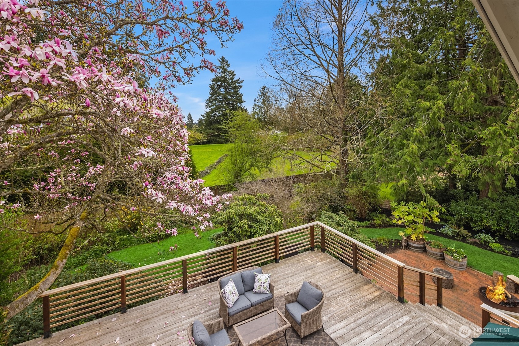 9121 NE Briar Rose Lane