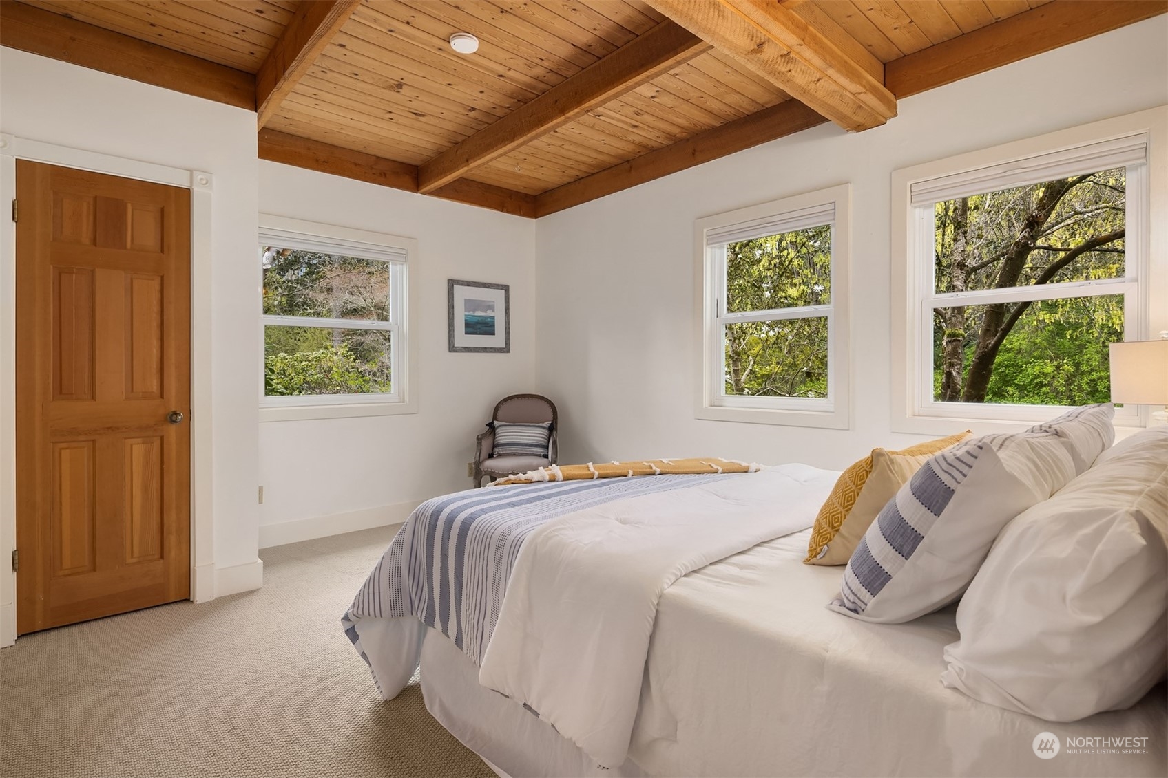 9121 NE Briar Rose Lane