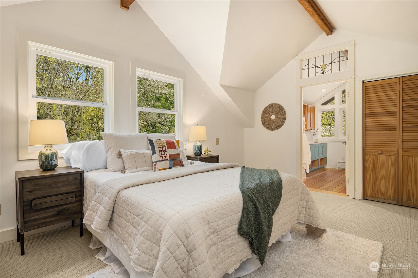 9121 NE Briar Rose Lane