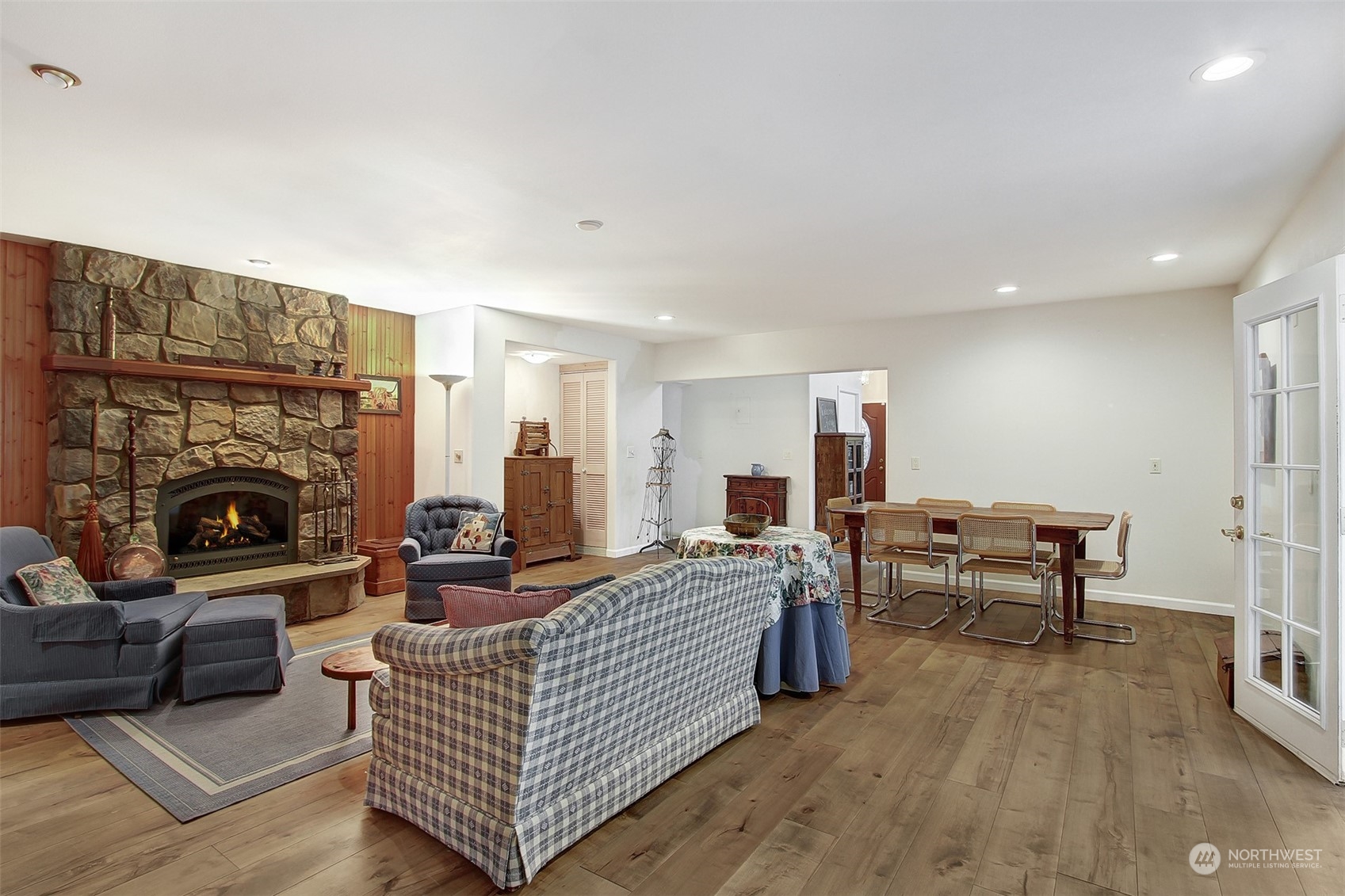 1335 NE Keyport Hills Drive