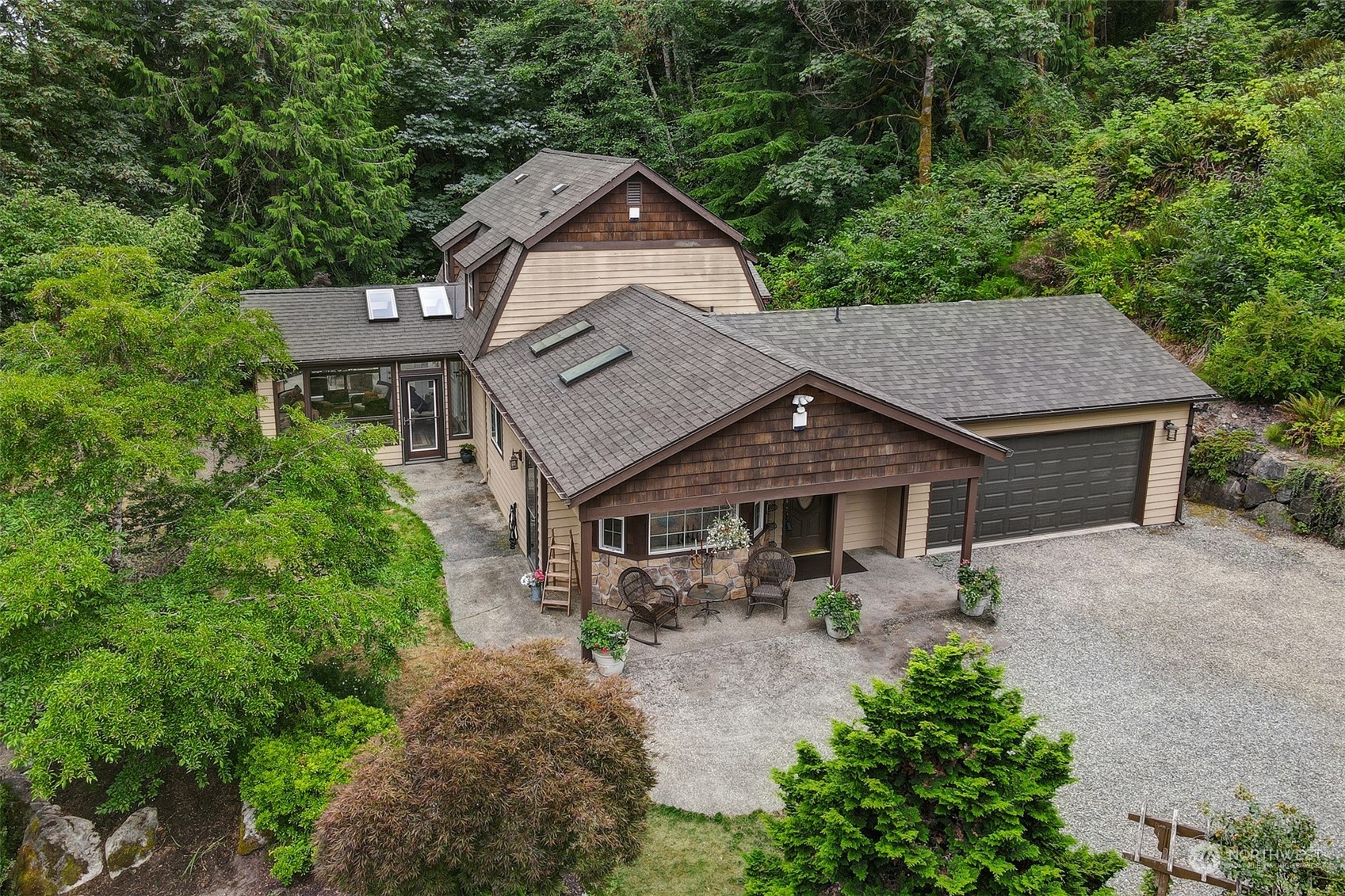 1335 NE Keyport Hills Drive