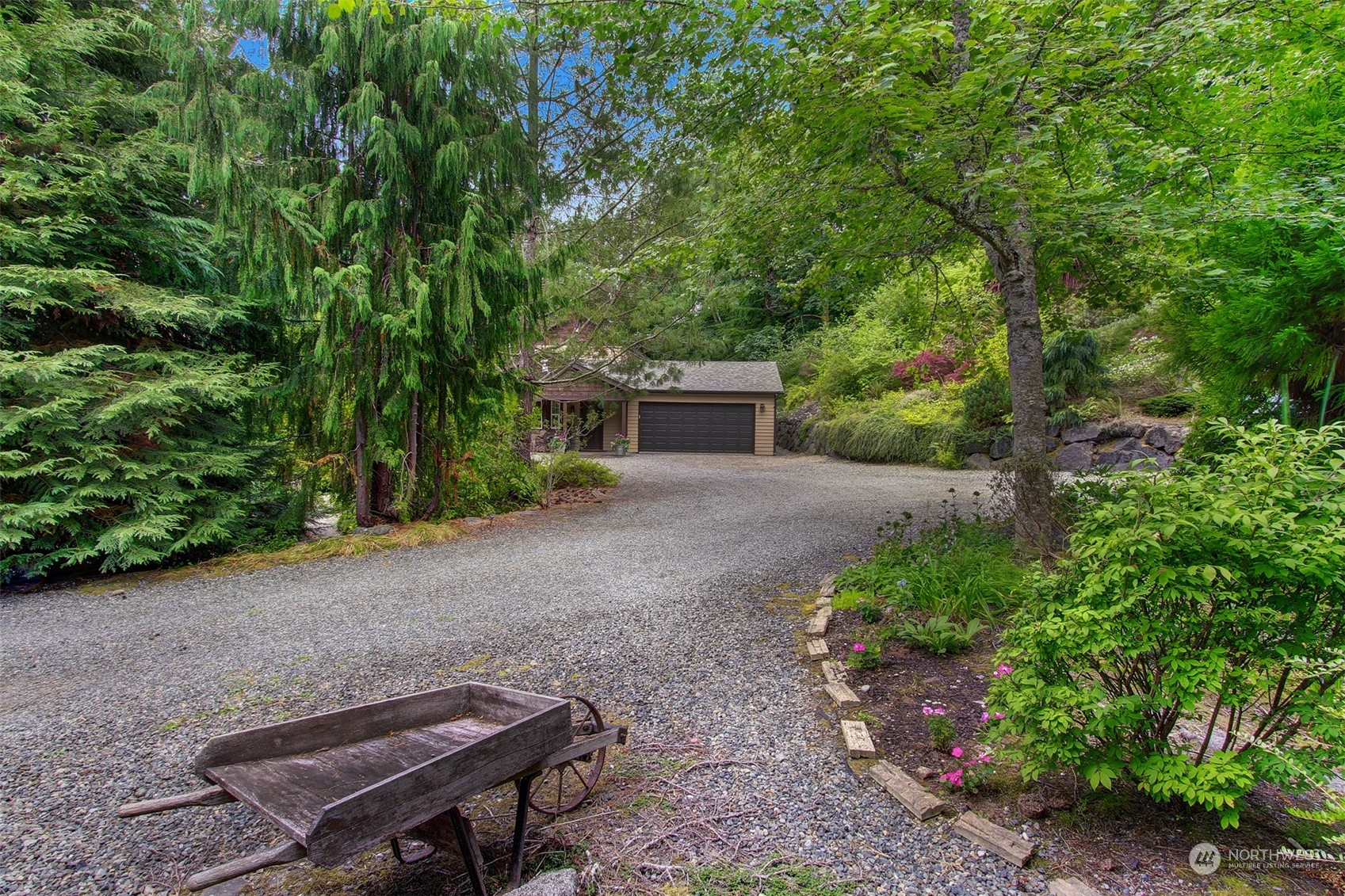 1335 NE Keyport Hills Drive