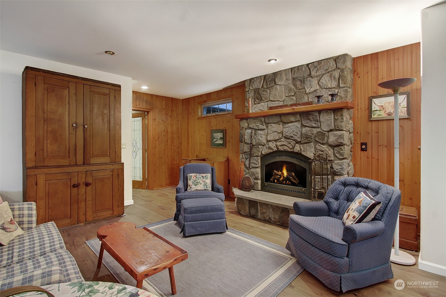 1335 NE Keyport Hills Drive