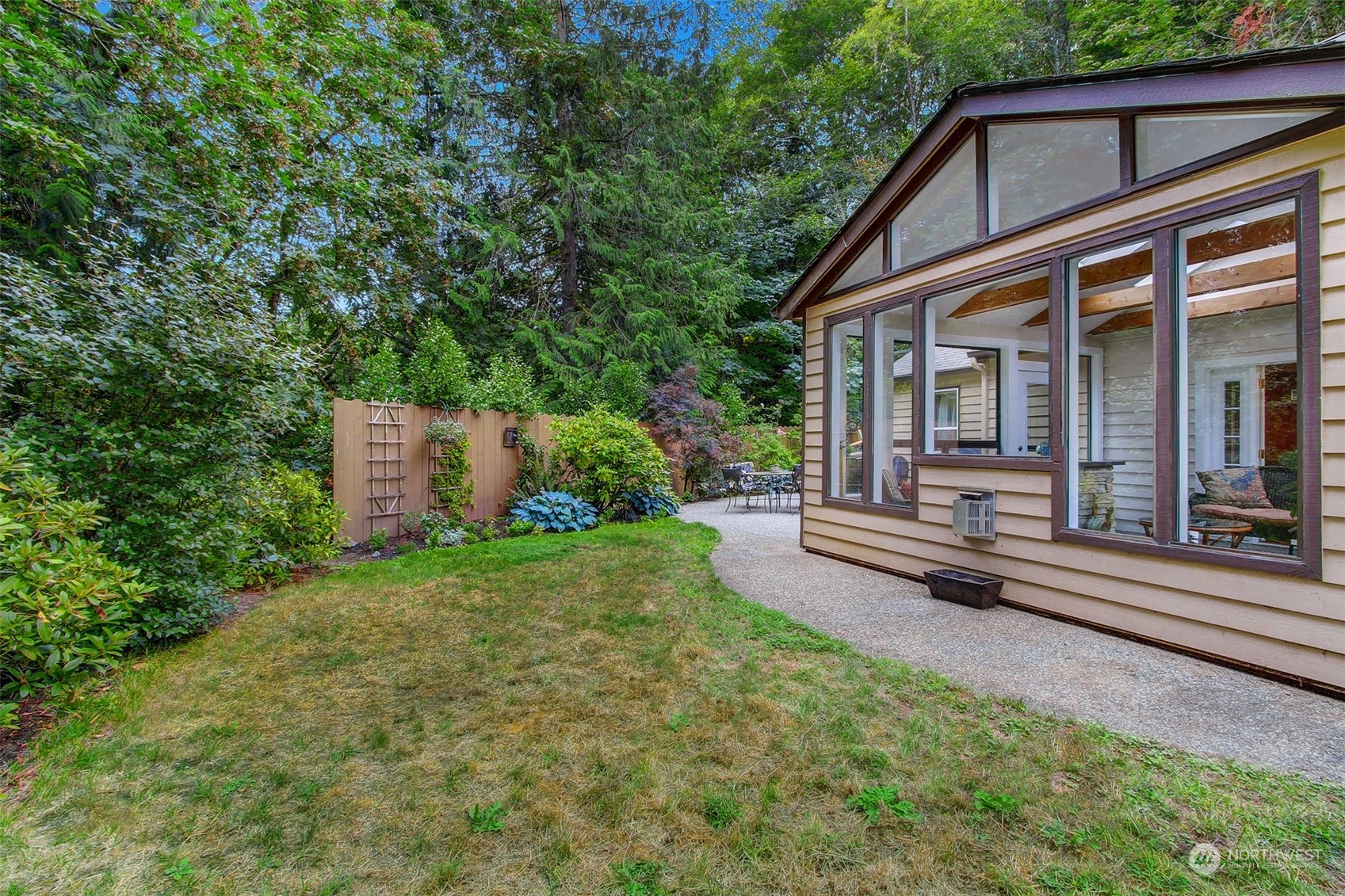 1335 NE Keyport Hills Drive