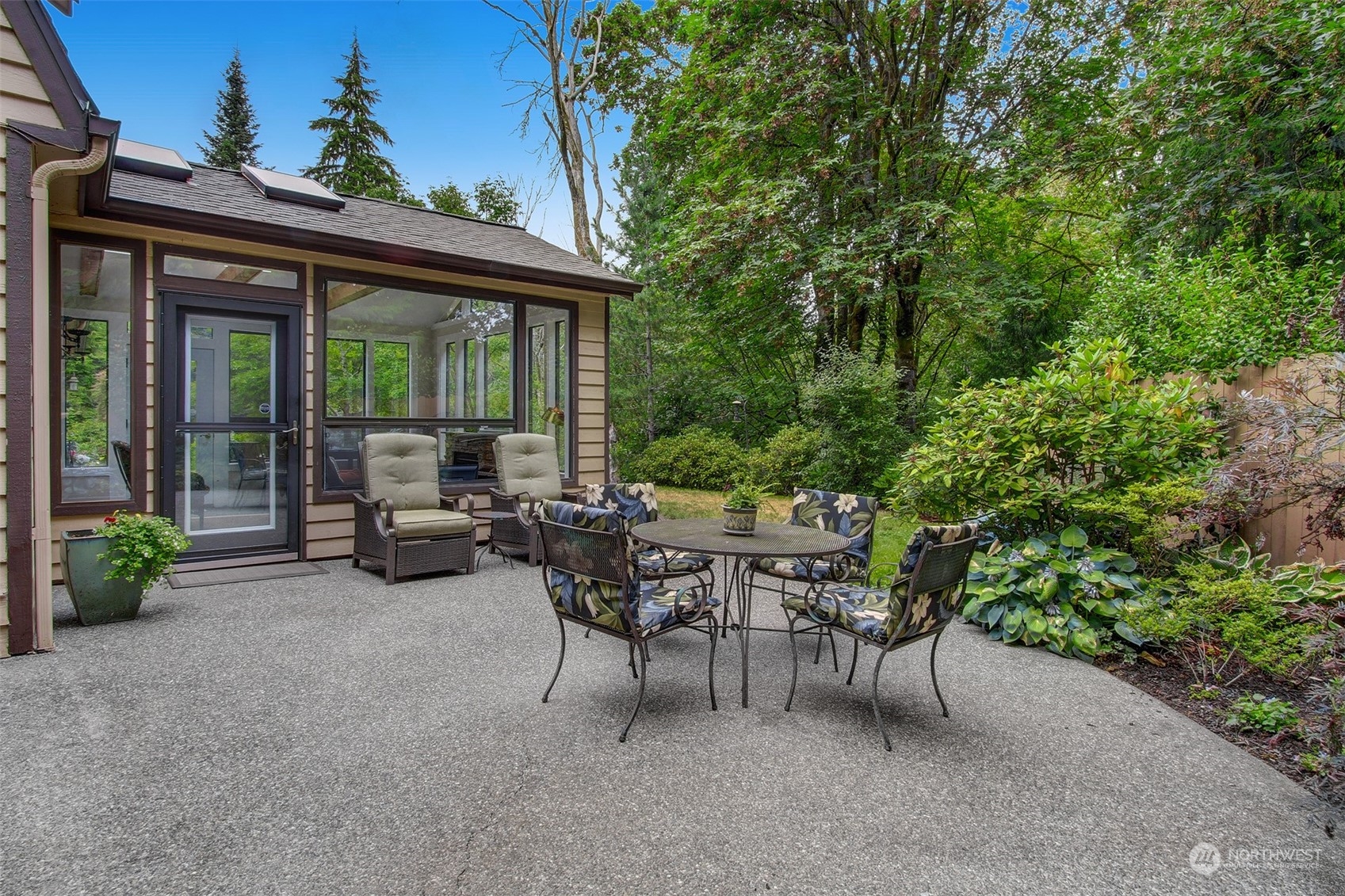 1335 NE Keyport Hills Drive