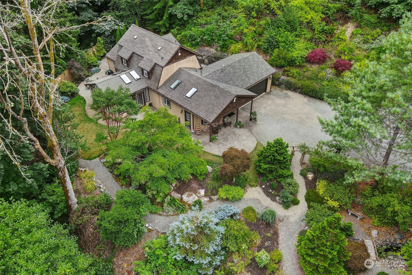 1335 NE Keyport Hills Drive