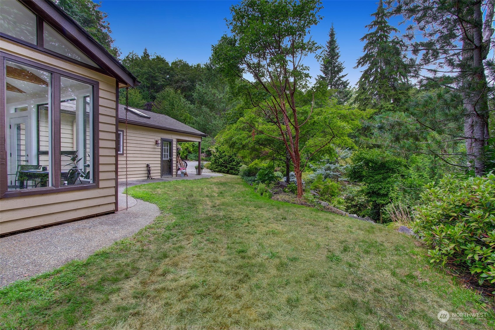 1335 NE Keyport Hills Drive