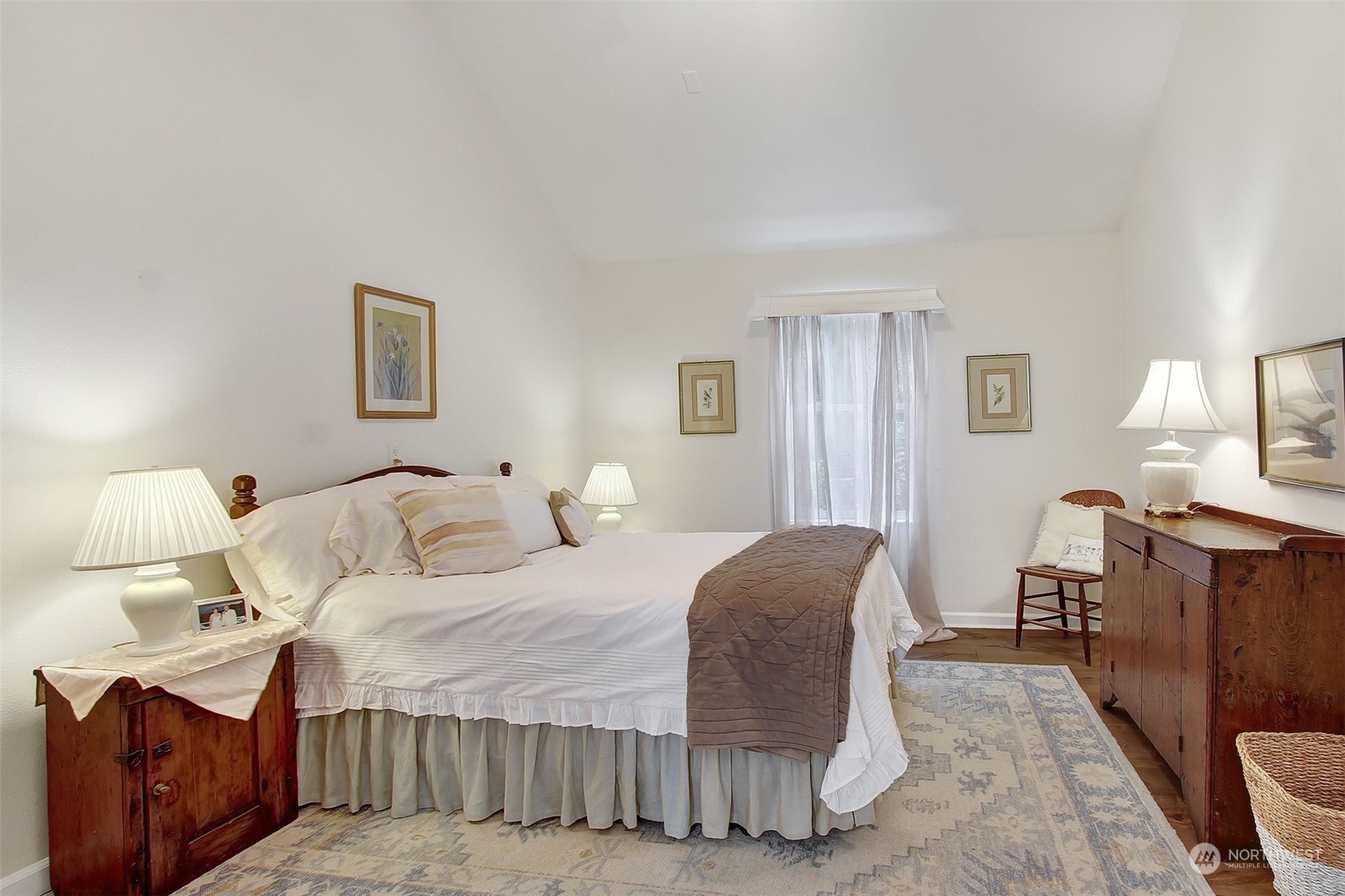 1335 NE Keyport Hills Drive