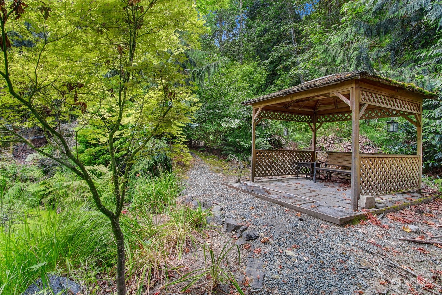 1335 NE Keyport Hills Drive