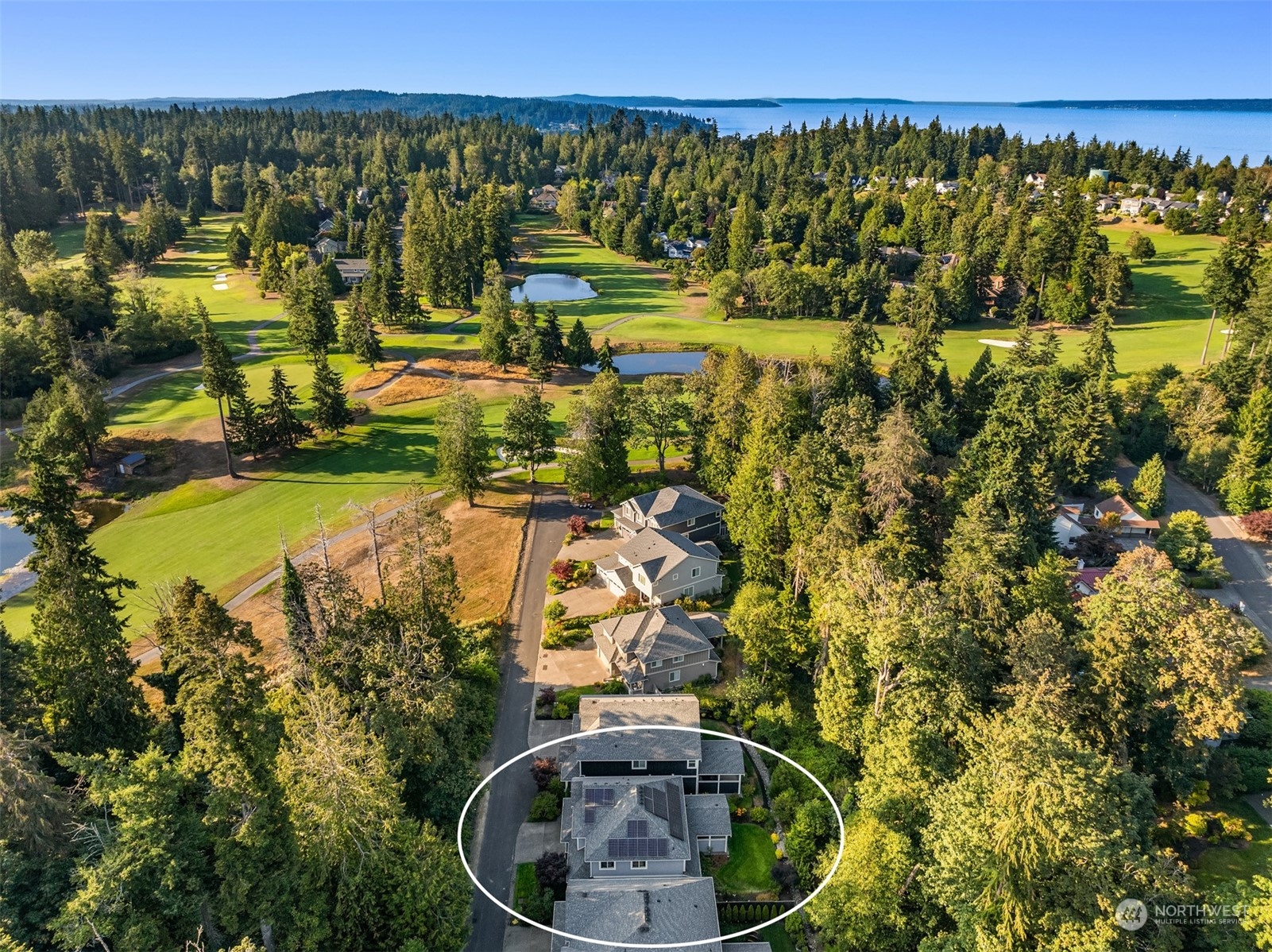 722 Ferryview Lane NE