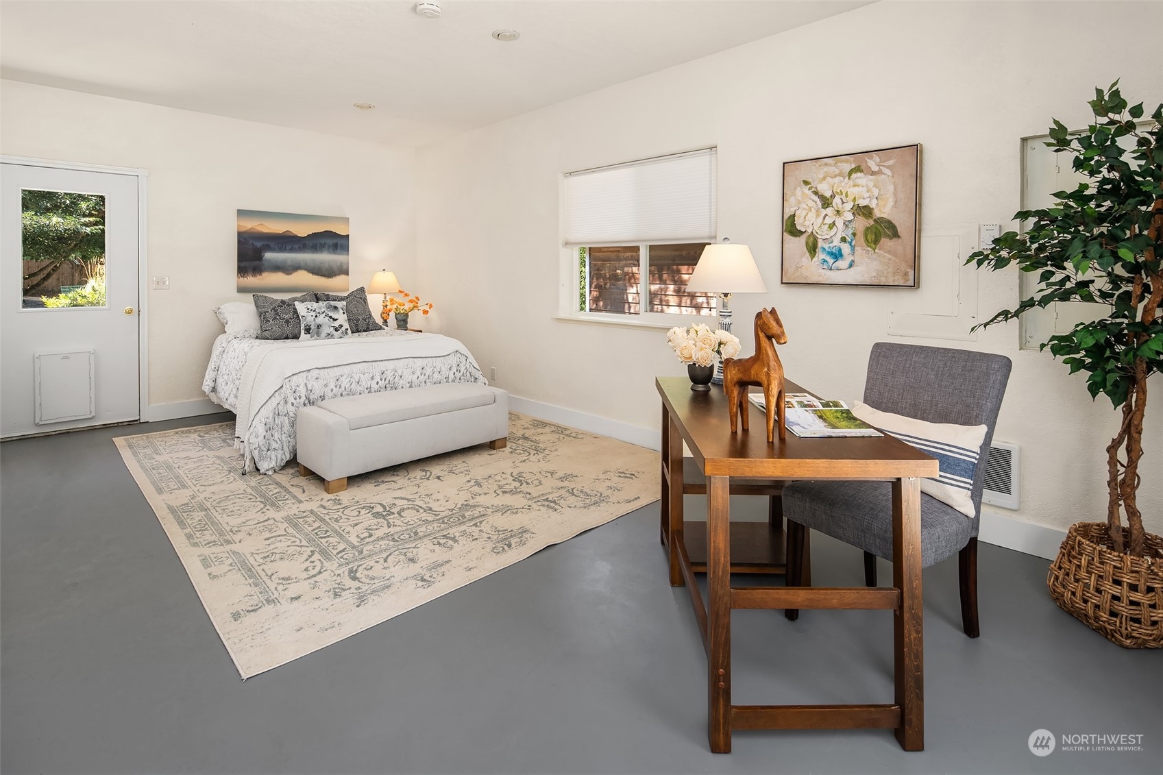 841 Fairview Avenue NE