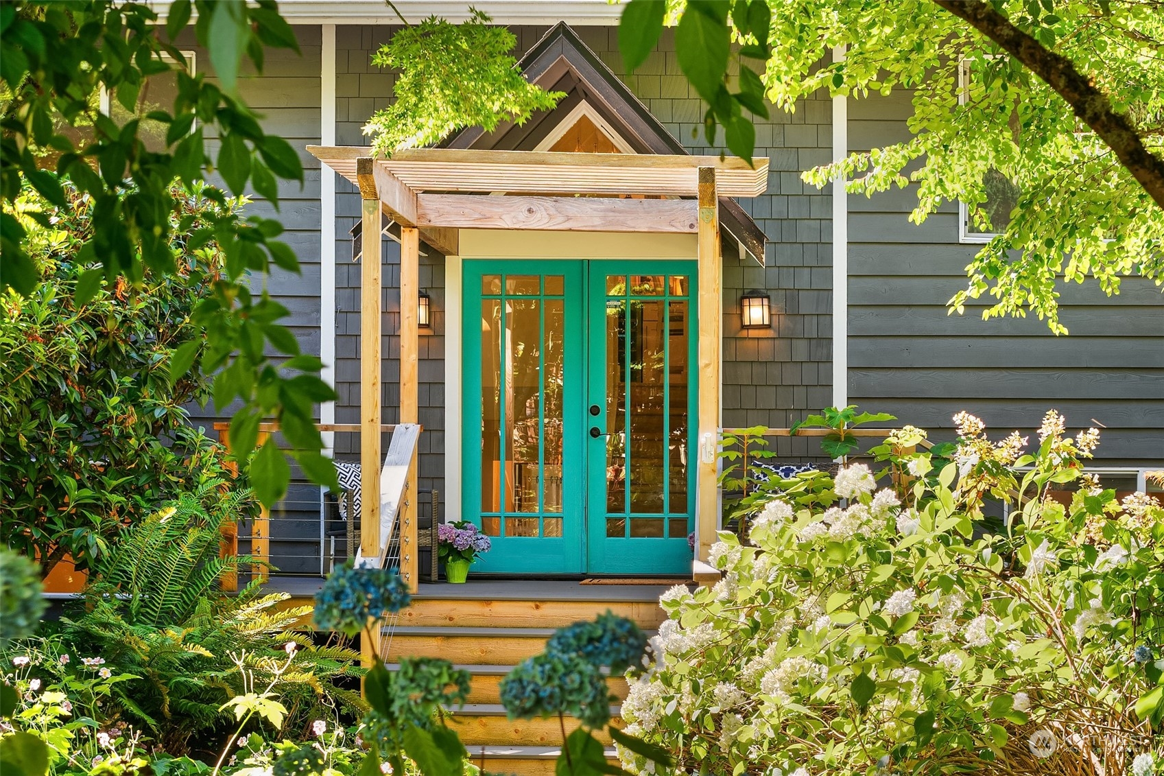 841 Fairview Avenue NE