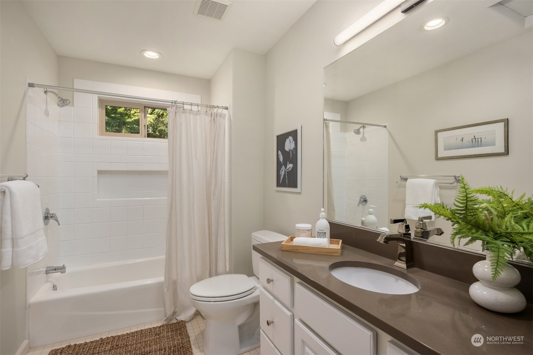 6531 NE Buckskin Lane