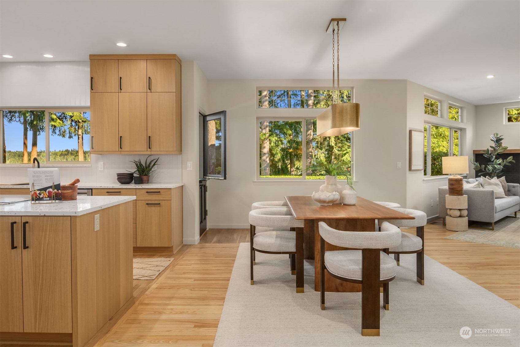 6531 NE Buckskin Lane