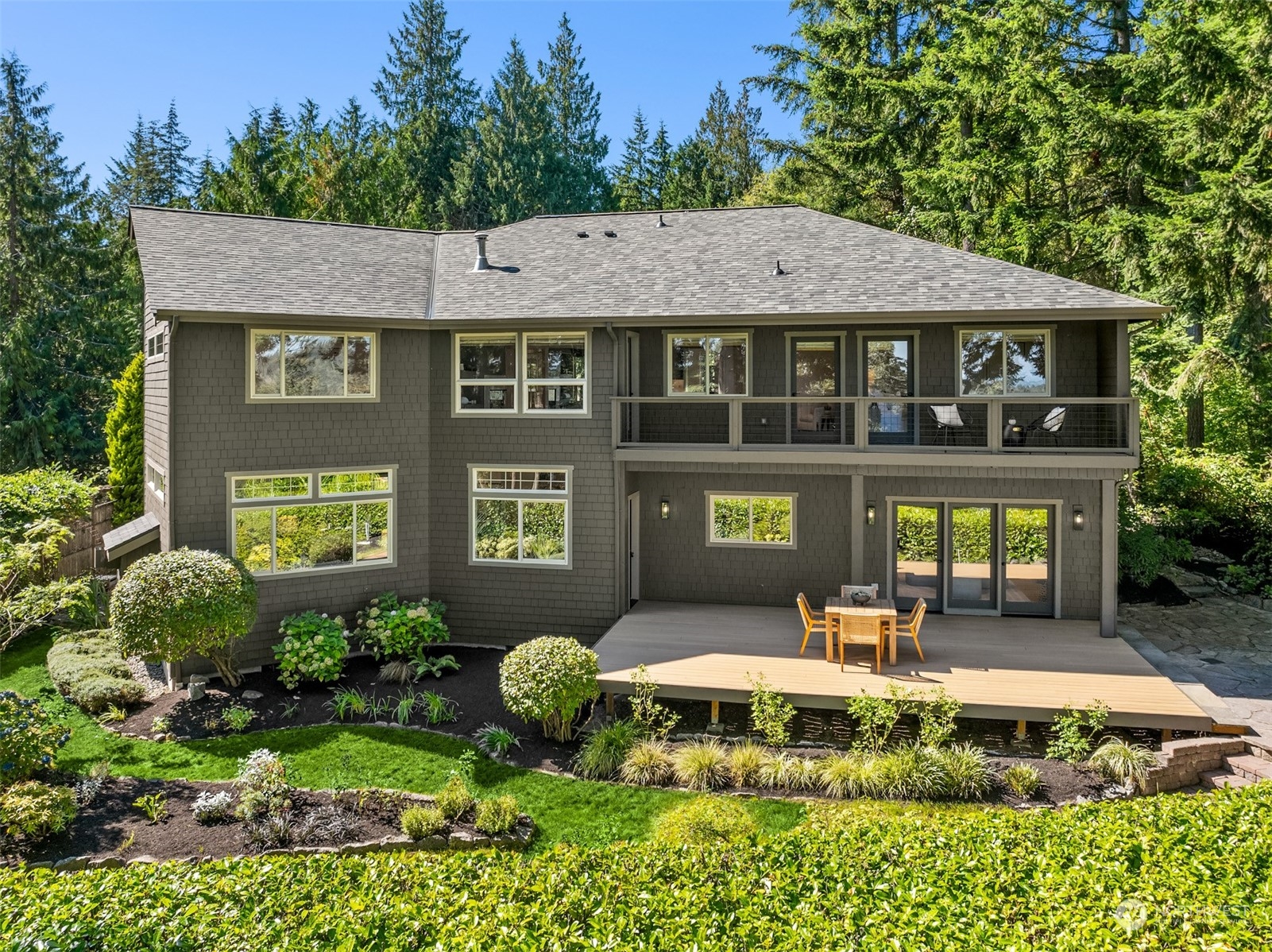 6531 NE Buckskin Lane