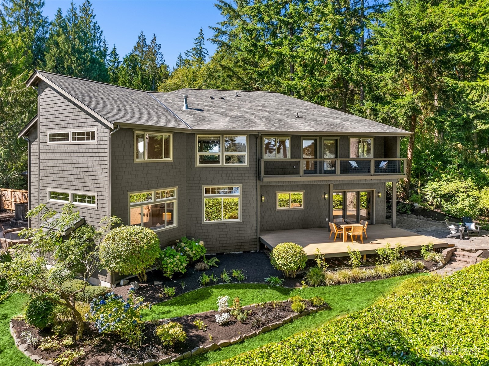 6531 NE Buckskin Lane