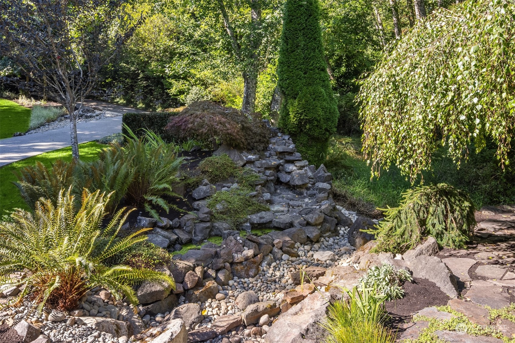 6531 NE Buckskin Lane