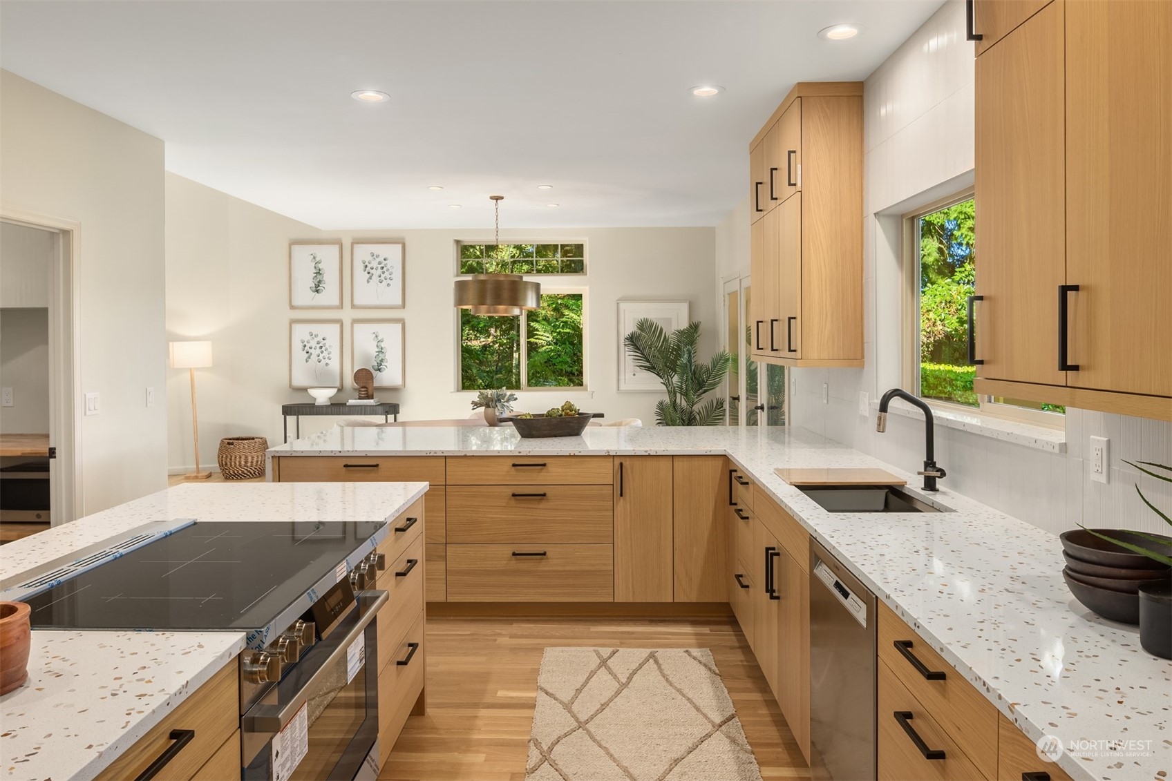 6531 NE Buckskin Lane