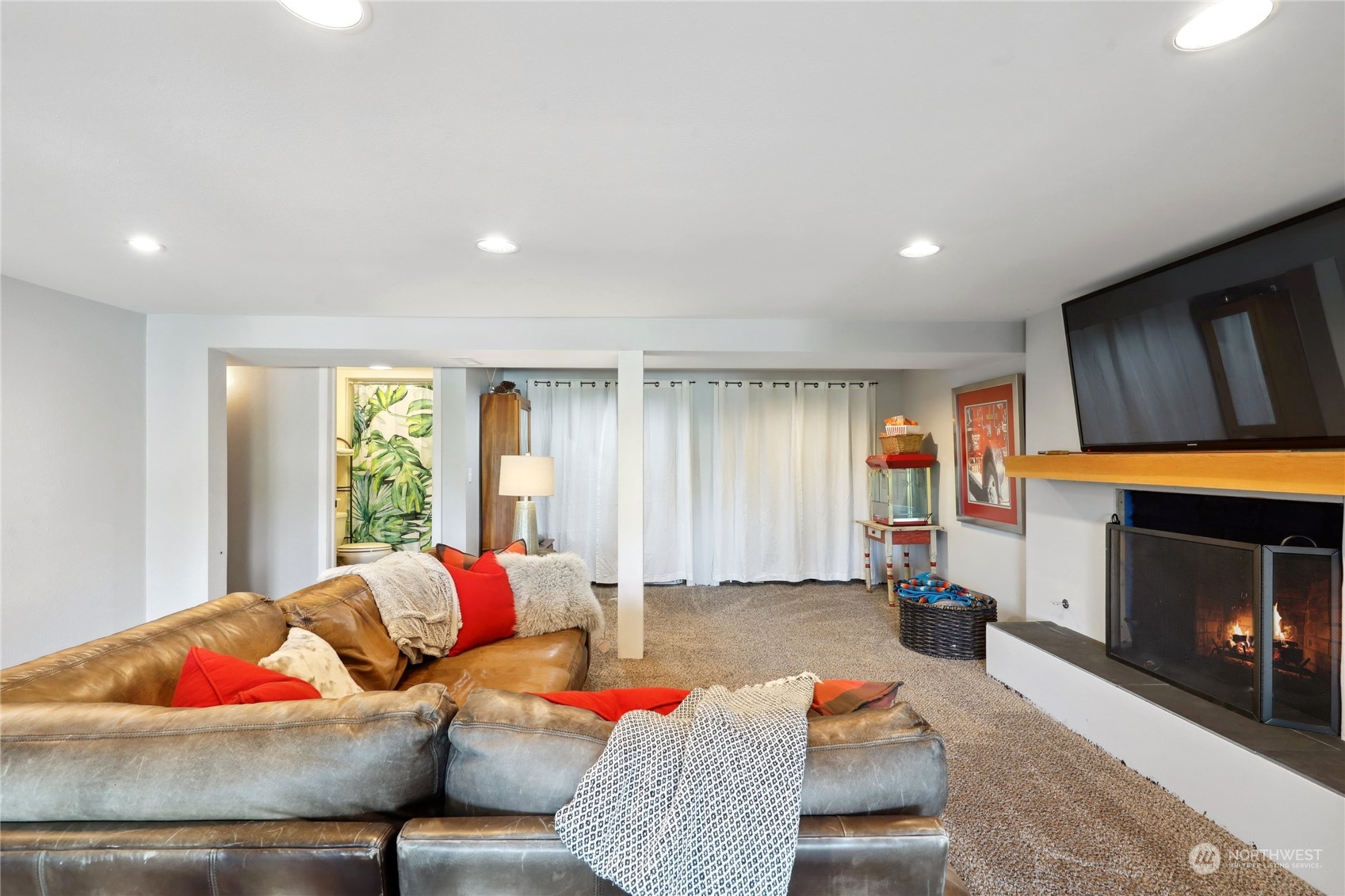 5071 New Sweden Avenue NE