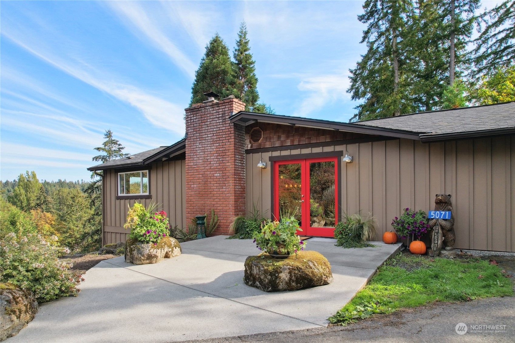 5071 New Sweden Avenue NE