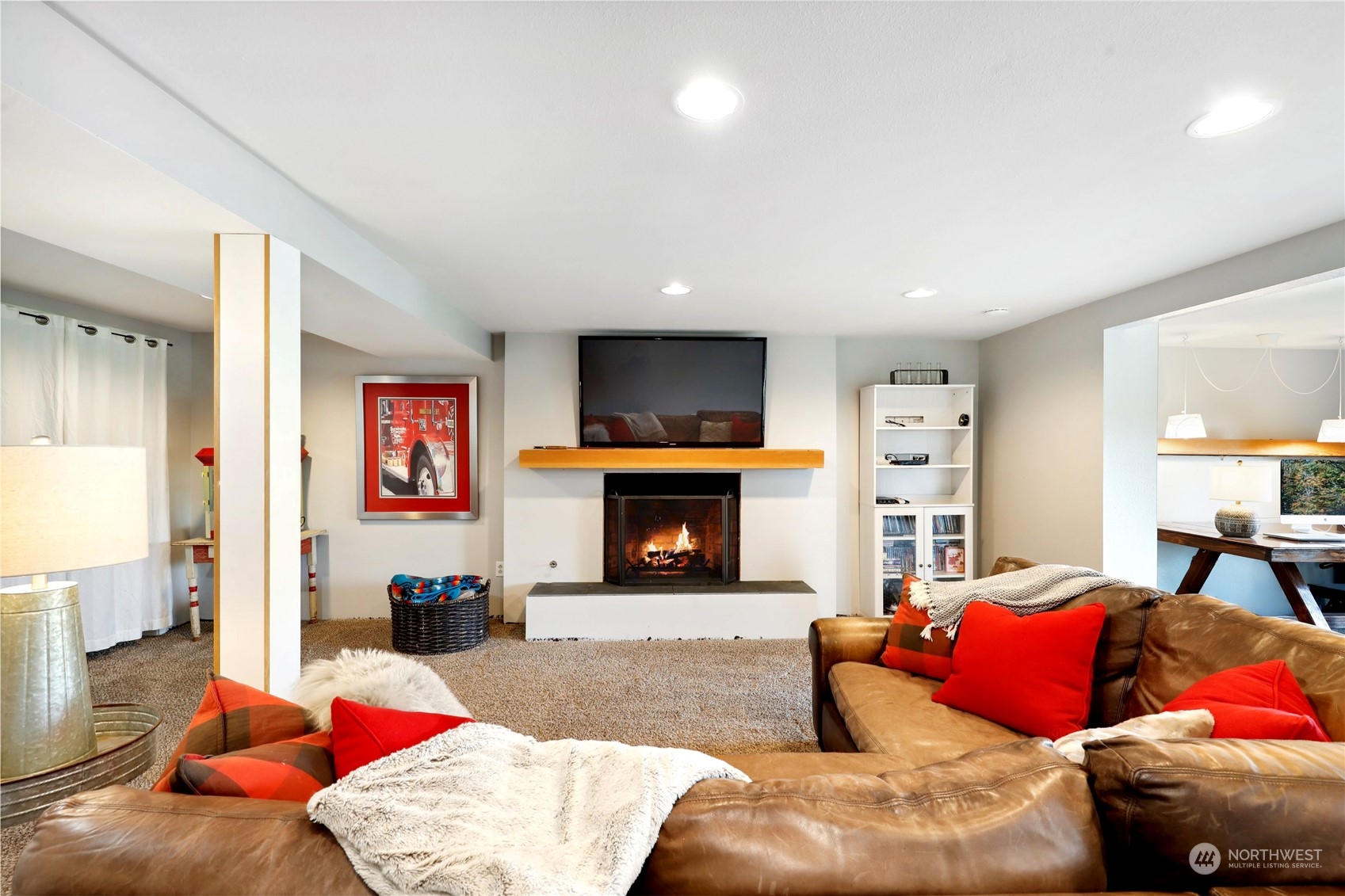 5071 New Sweden Avenue NE