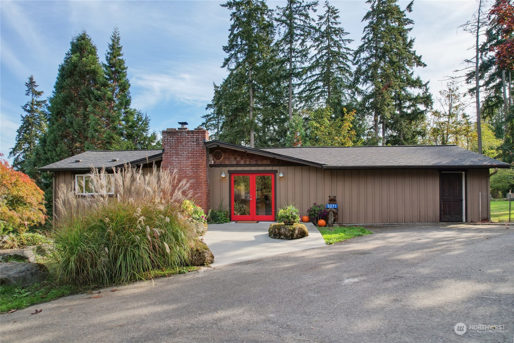 5071 New Sweden Avenue NE