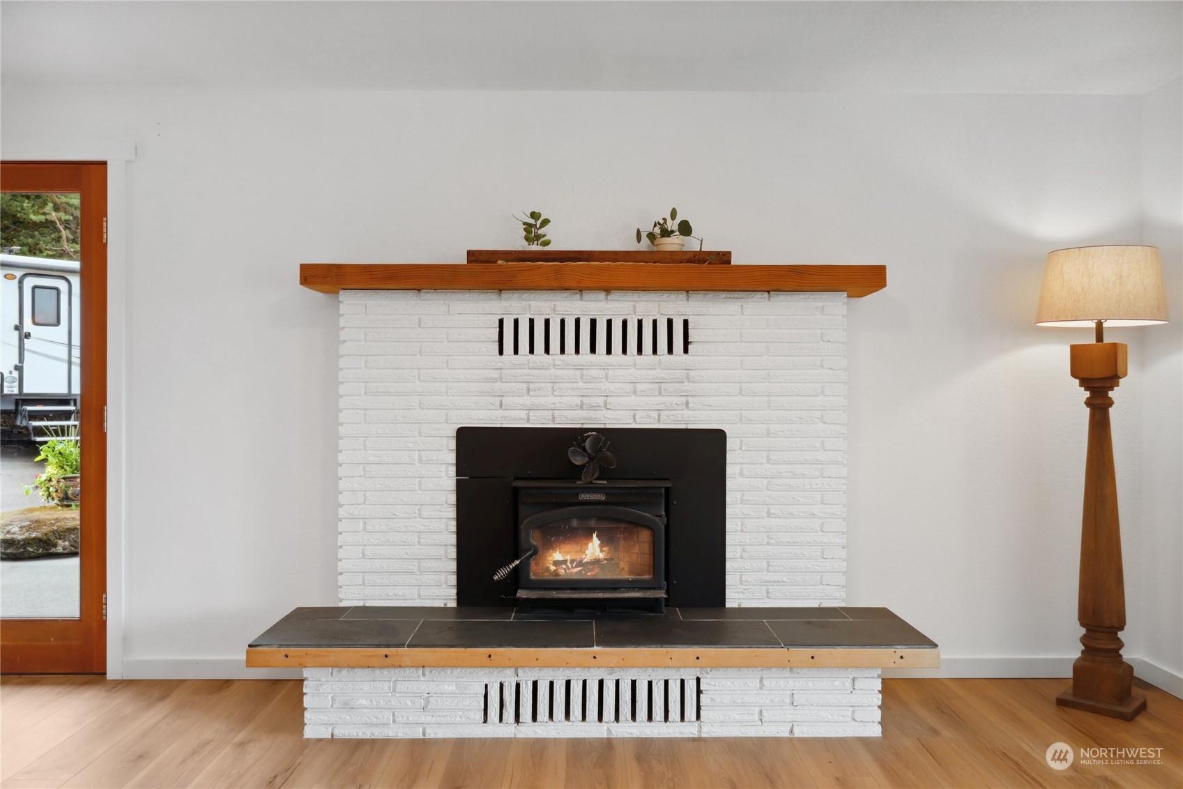 5071 New Sweden Avenue NE