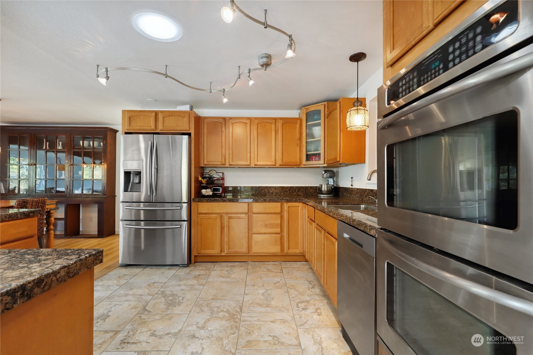 5071 New Sweden Avenue NE