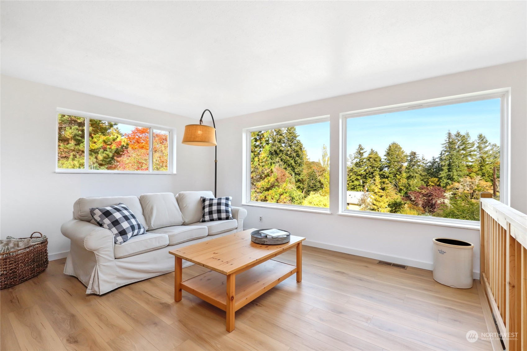 5071 New Sweden Avenue NE