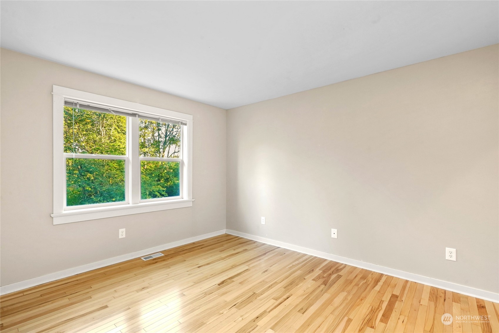 8825 NE New London Court