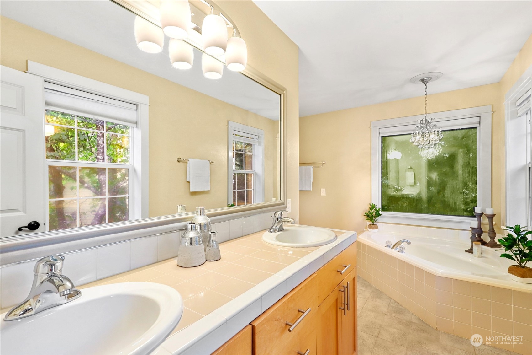 8825 NE New London Court