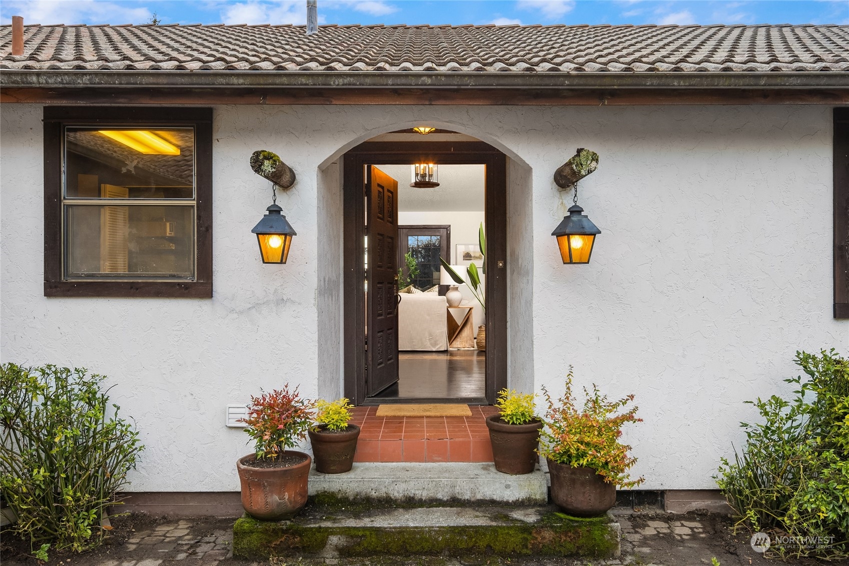 10450 Arrow Point Drive NE