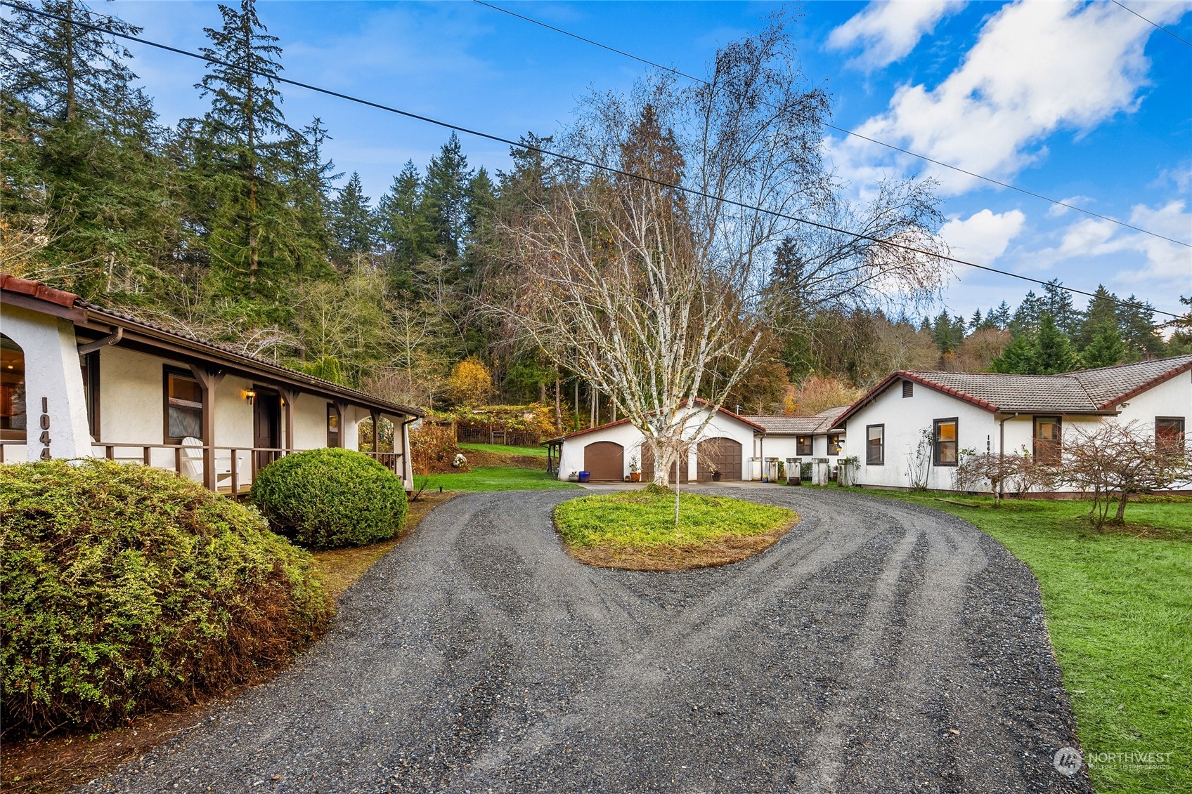 10450 Arrow Point Drive NE