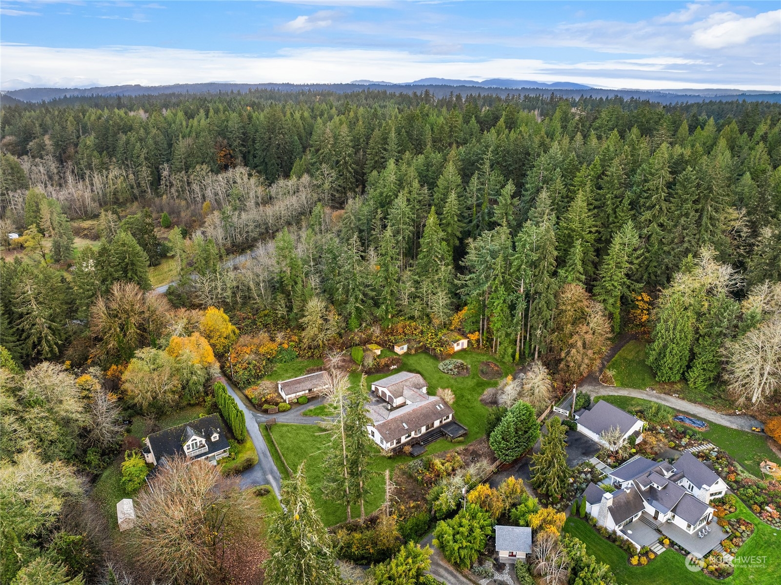 10450 Arrow Point Drive NE