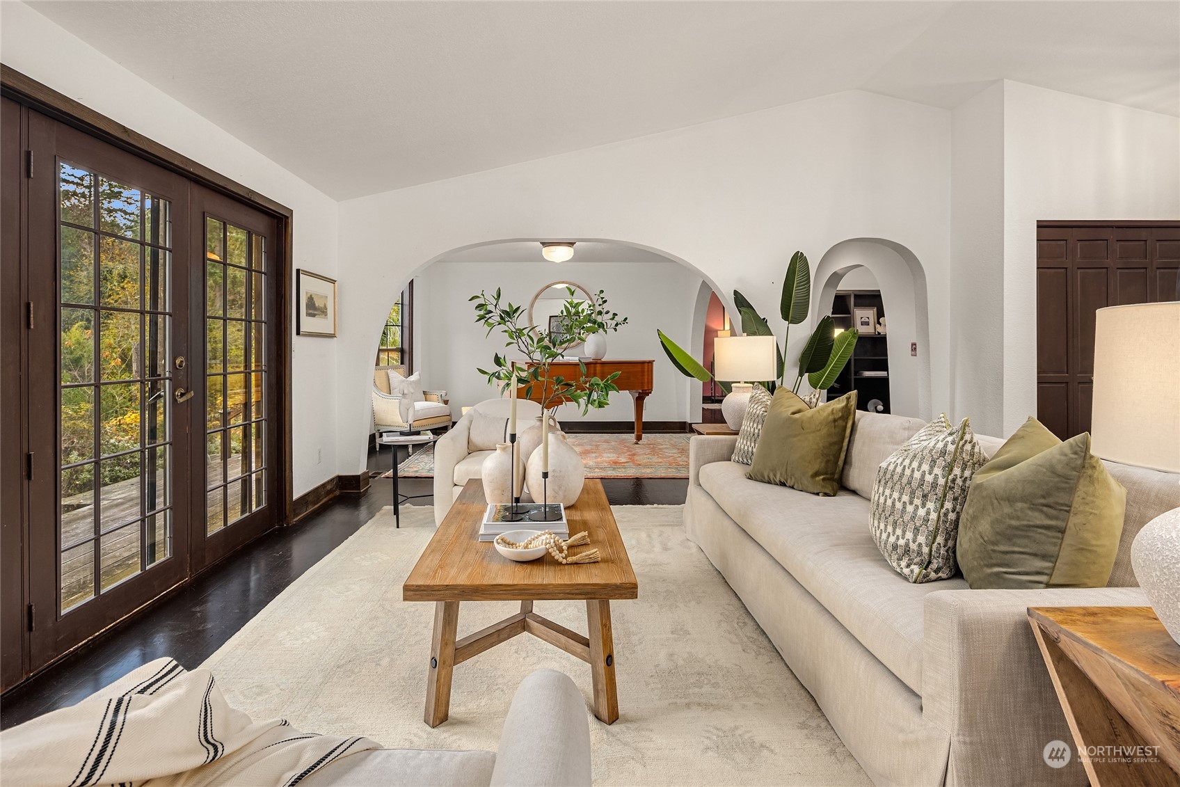 10450 Arrow Point Drive NE