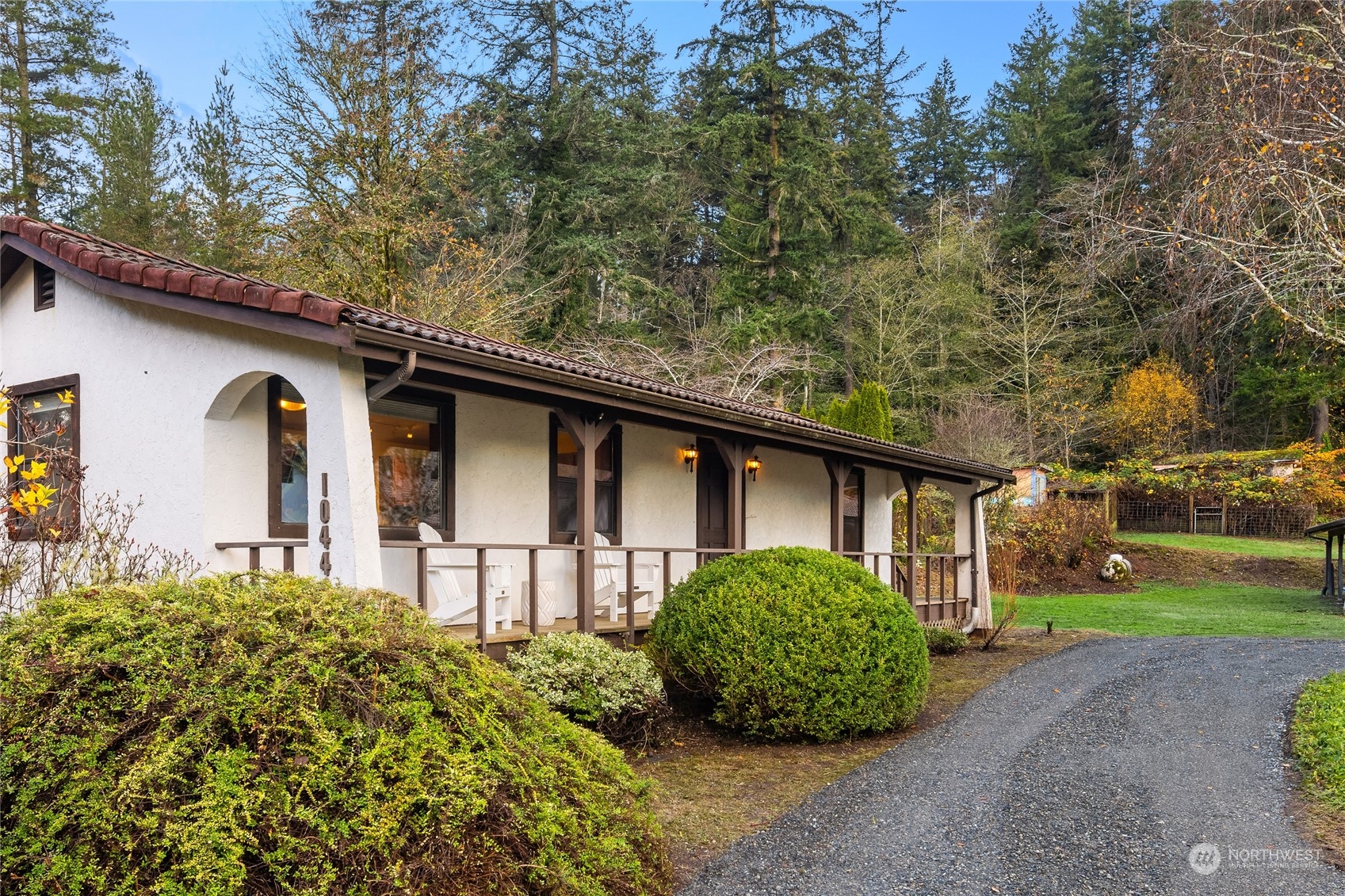 10450 Arrow Point Drive NE