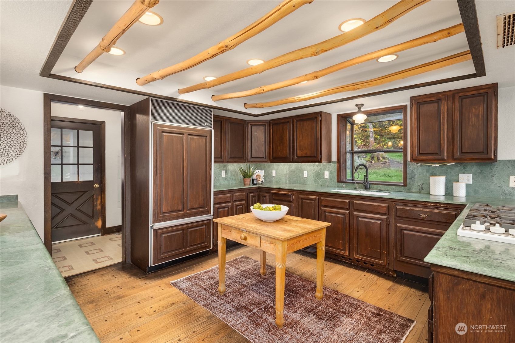 10450 Arrow Point Drive NE