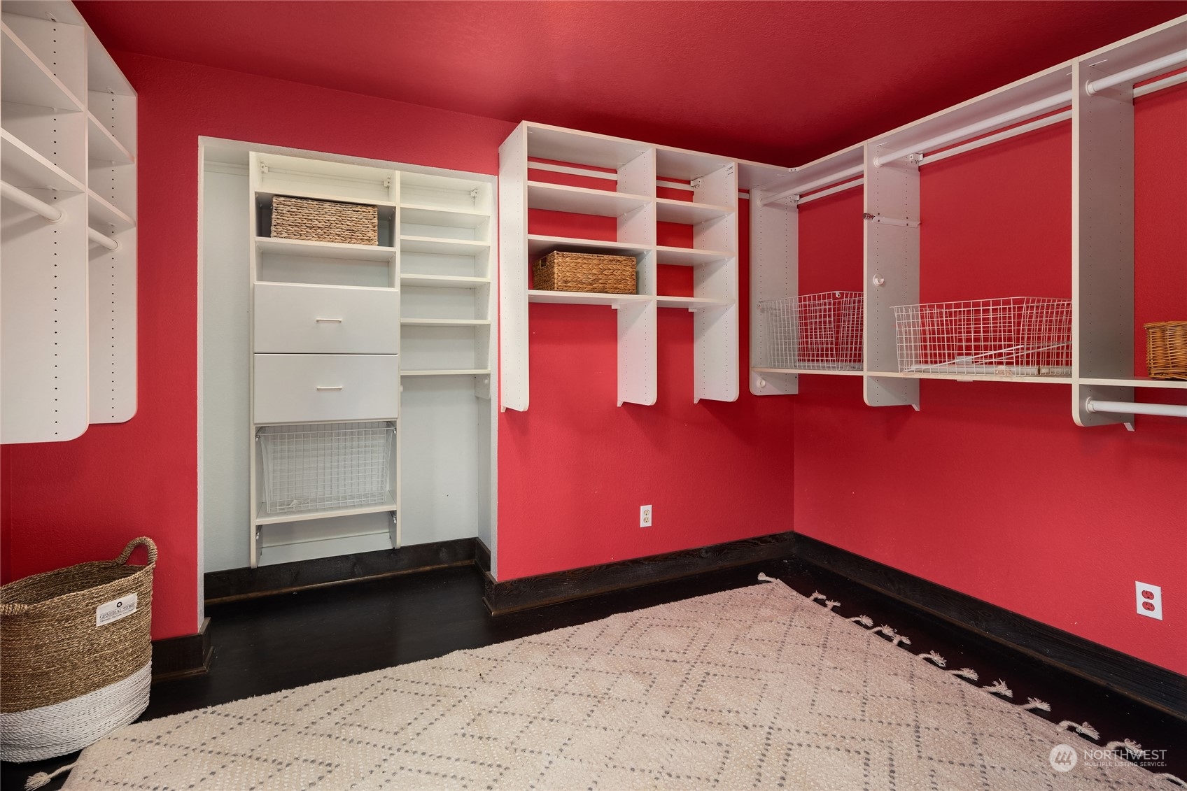 10450 Arrow Point Drive NE