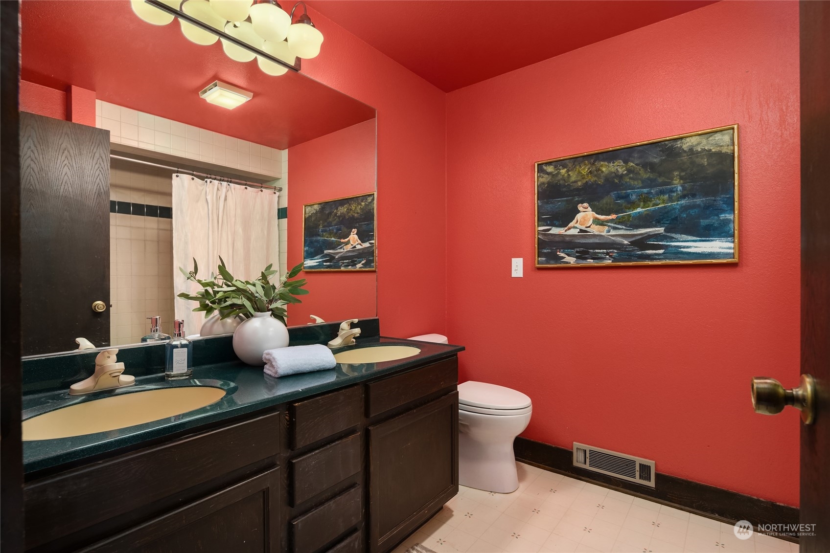 10450 Arrow Point Drive NE