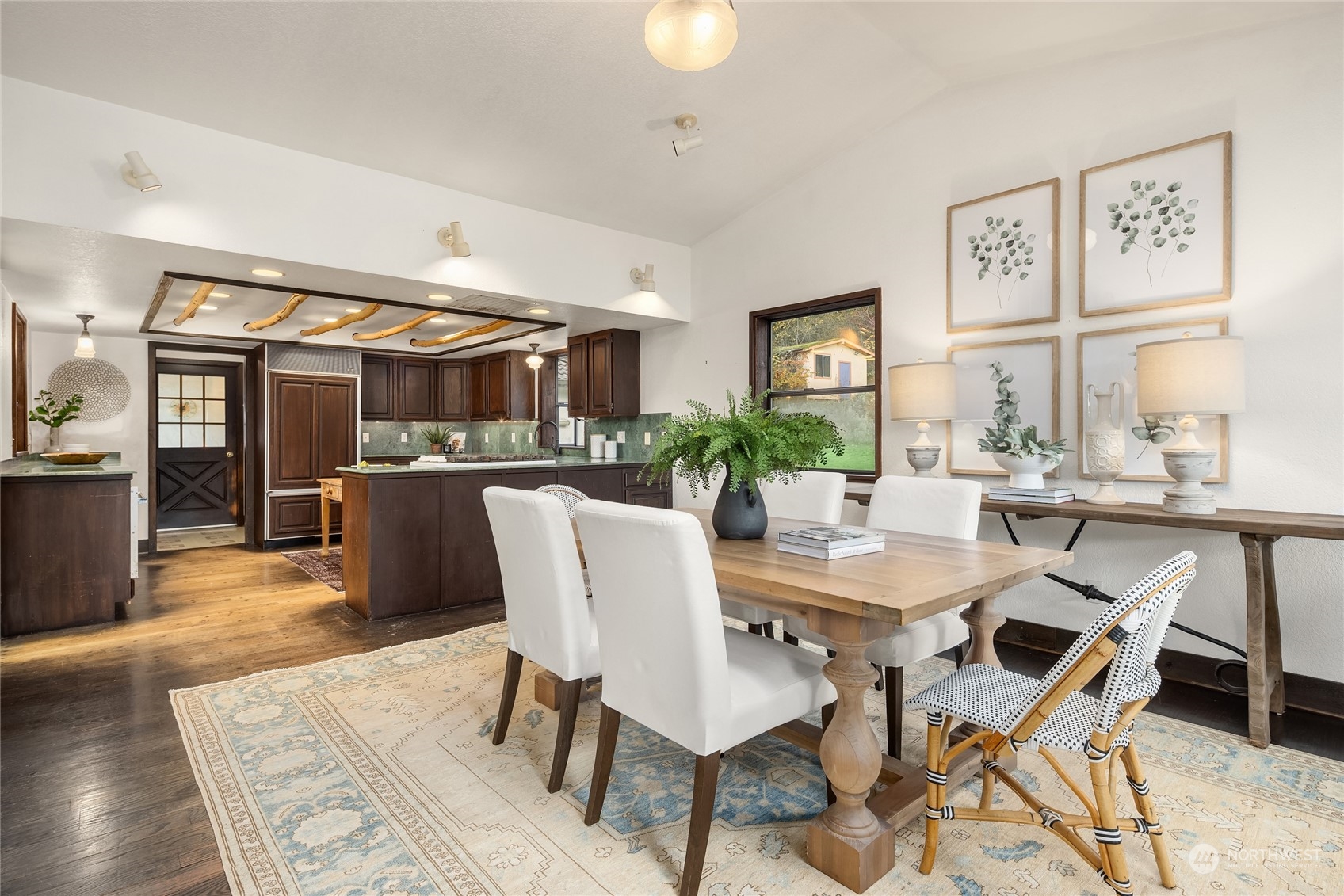 10450 Arrow Point Drive NE