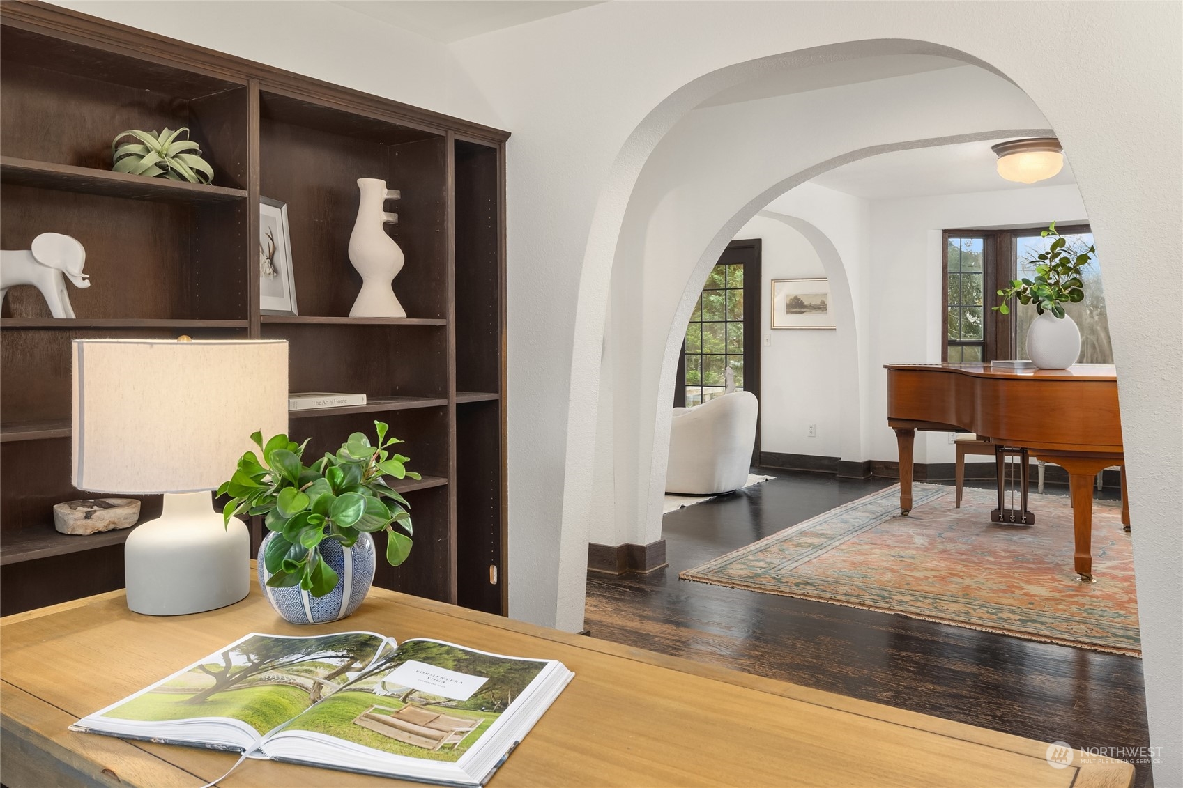 10450 Arrow Point Drive NE