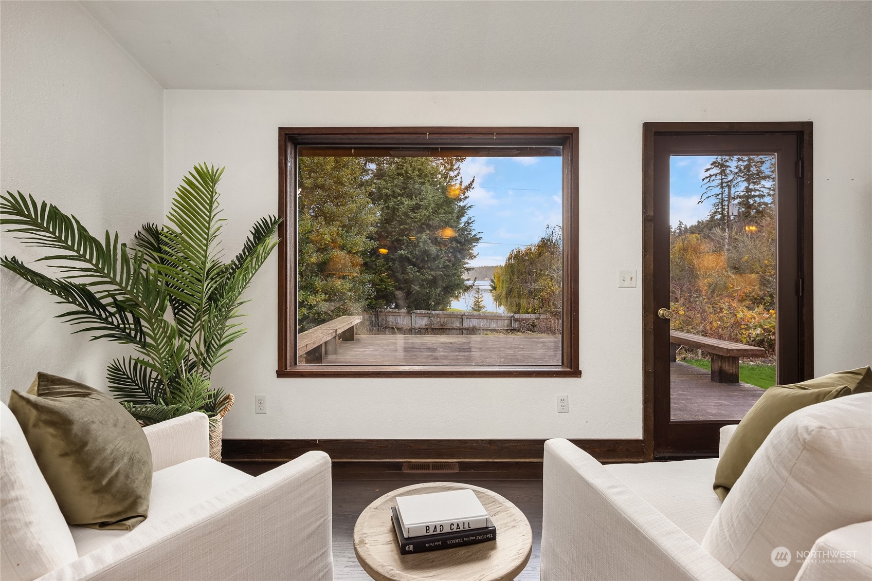 10450 Arrow Point Drive NE