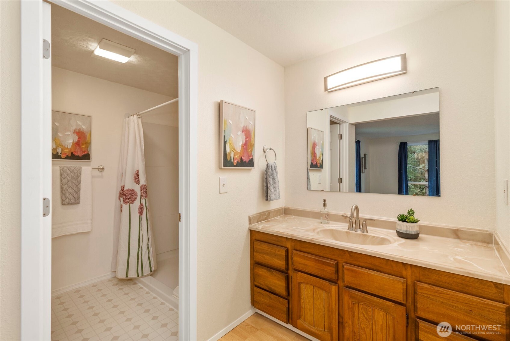 10035 NE Kingston Farm Road