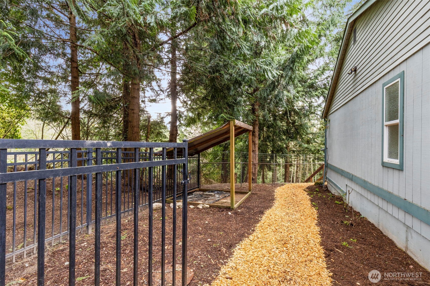 10035 NE Kingston Farm Road