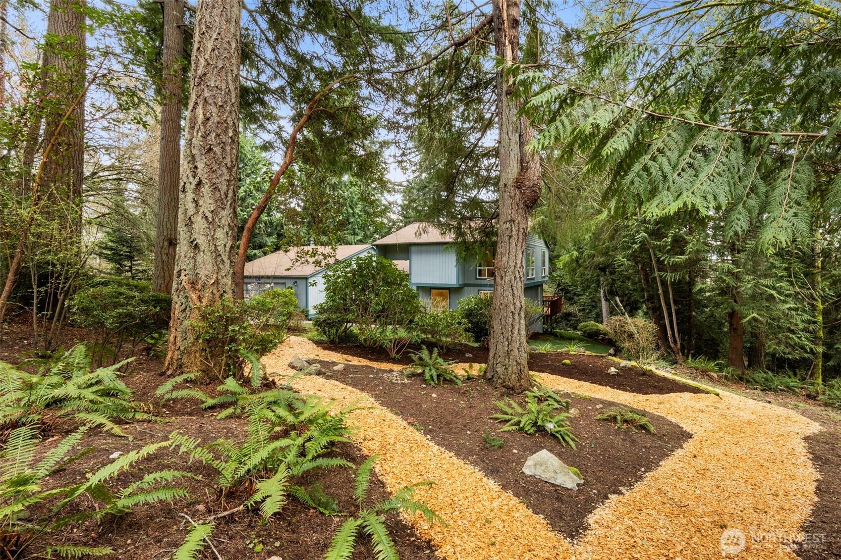 10035 NE Kingston Farm Road